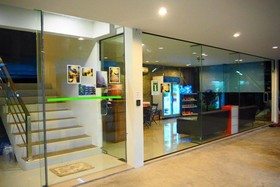 The Glasshouse Place