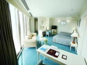 Thumrin Thana Hotel