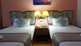 Wattana Park Hotel