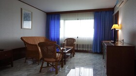 Wattana Park Hotel