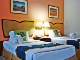 Wattana Park Hotel