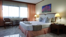 Wattana Park Hotel