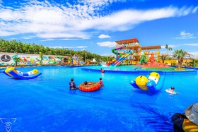Trang Oasis Waterpark Hotel
