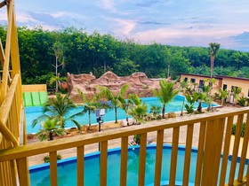 Trang Oasis Waterpark Hotel