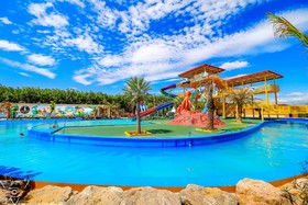 Trang Oasis Waterpark Hotel