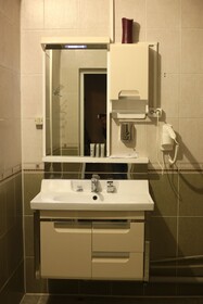 Zara Hotel