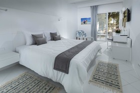 Hari Club Beach Resort