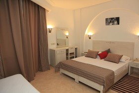 Hotel Menara