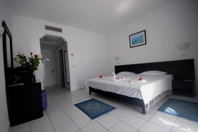Cyclamens Mechmoum Hotel