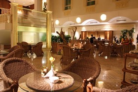 Les Oliviers Palace