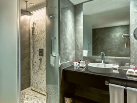 Mövenpick Hotel du Lac Tunis