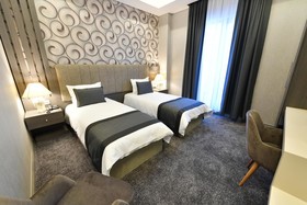 D'Lux Boutique Hotel