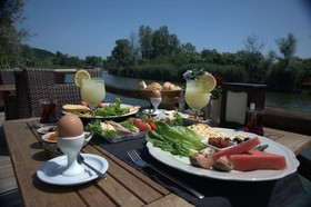 Tranquilla River Lodge