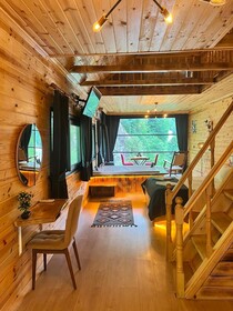 Kiana Bungalov