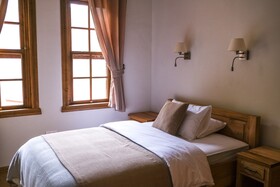 Hakoni House