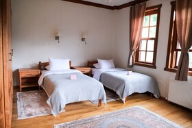 Hakoni House