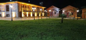 Teona Caglayan Bungalov