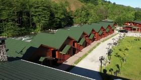 Teona Caglayan Bungalov