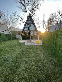 Pop Suit Bungalow