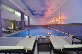 Wellborn Luxury Hotel