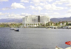 Wellborn Luxury Hotel