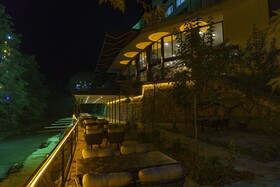 Macartasi Hotel