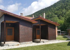 Abant Bahçeli Kösk