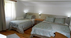 Abant Bahçeli Kösk