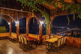 Menzara Hotel & Restaurant