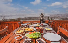 Menzara Hotel & Restaurant