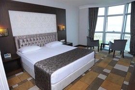 Grand De Luxe Amisos Hotel