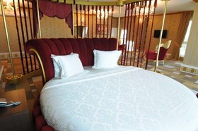 Grand De Luxe Amisos Hotel