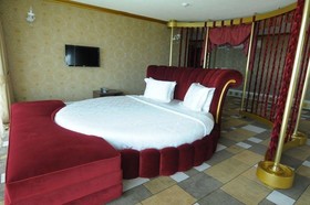 Grand De Luxe Amisos Hotel
