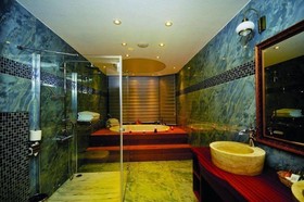 Grand De Luxe Amisos Hotel