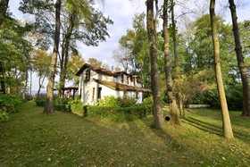 Beta Home Lake House