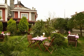 Butterfly Boutique Hotel Agva