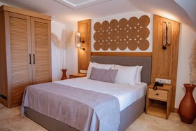 Villaqua Boutique Hotel