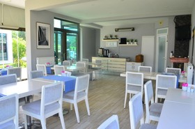 Violet Park Hotel