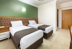 Avulot Otel