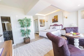 Andalouse Elegante Suite Hotel
