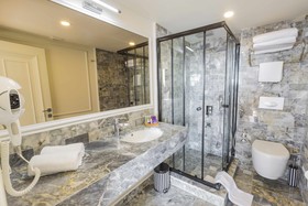 Andalouse Elegante Suite Hotel