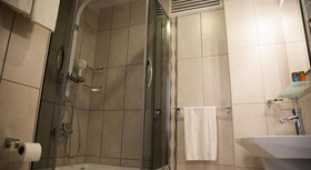 Hermias Marin Hotel