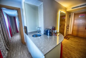 Kuhla Boutique Suite Hotel