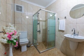 Life Pool Suite Hotel