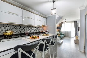 Life Pool Suite Hotel