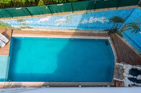 Life Pool Suite Hotel