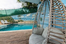 Life Pool Suite Hotel