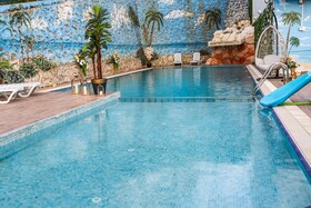 Life Pool Suite Hotel