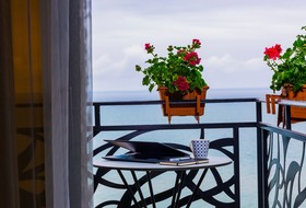 Peerless Villas Hotel