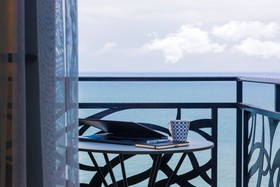 Peerless Villas Hotel